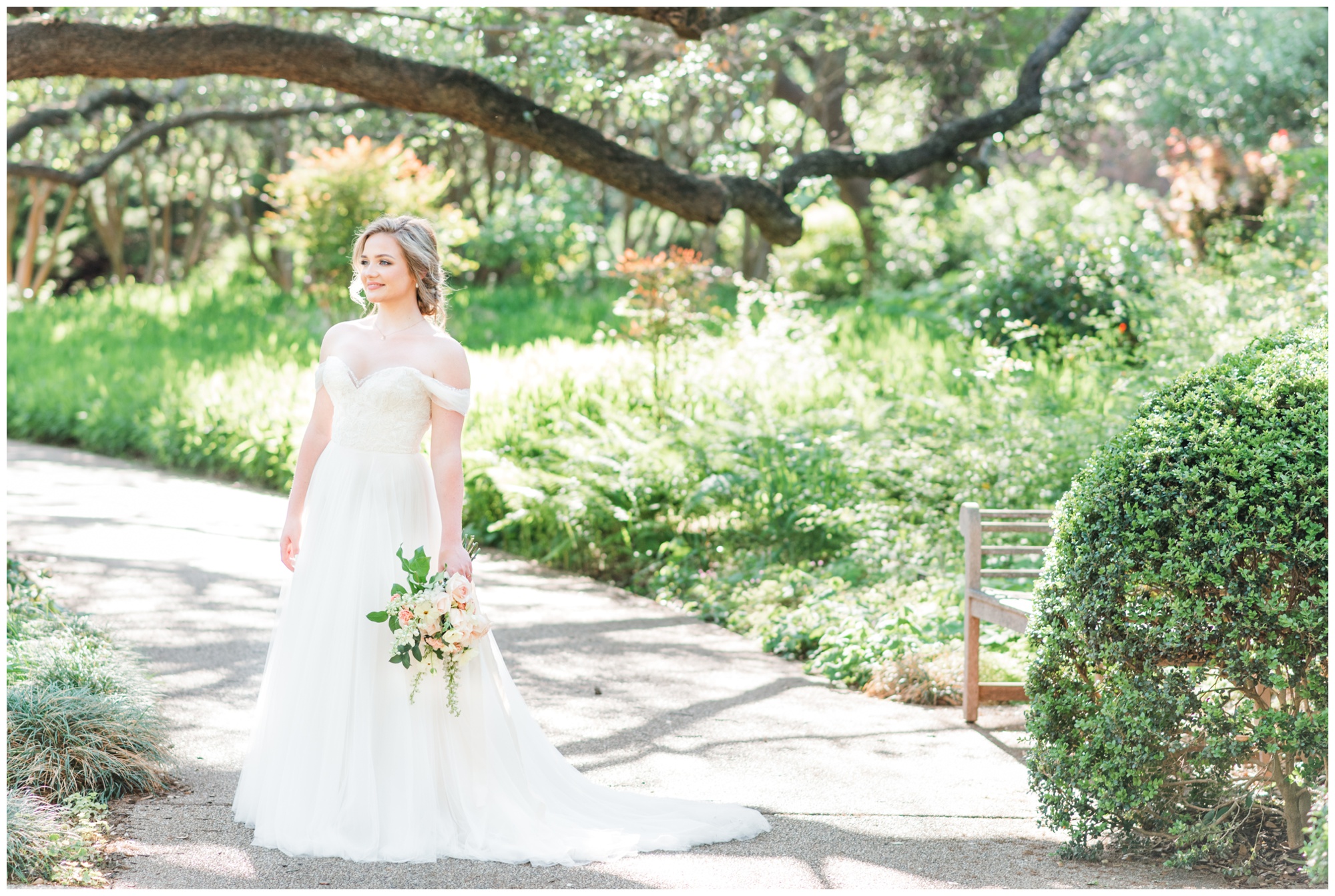 Fort Worth Botanic Garden Bridal Session | Fort Worth Botanic Garden | Fort Worth Bridal Session | Fort Worth Bridal Photographer | Lauren Grimes Photography