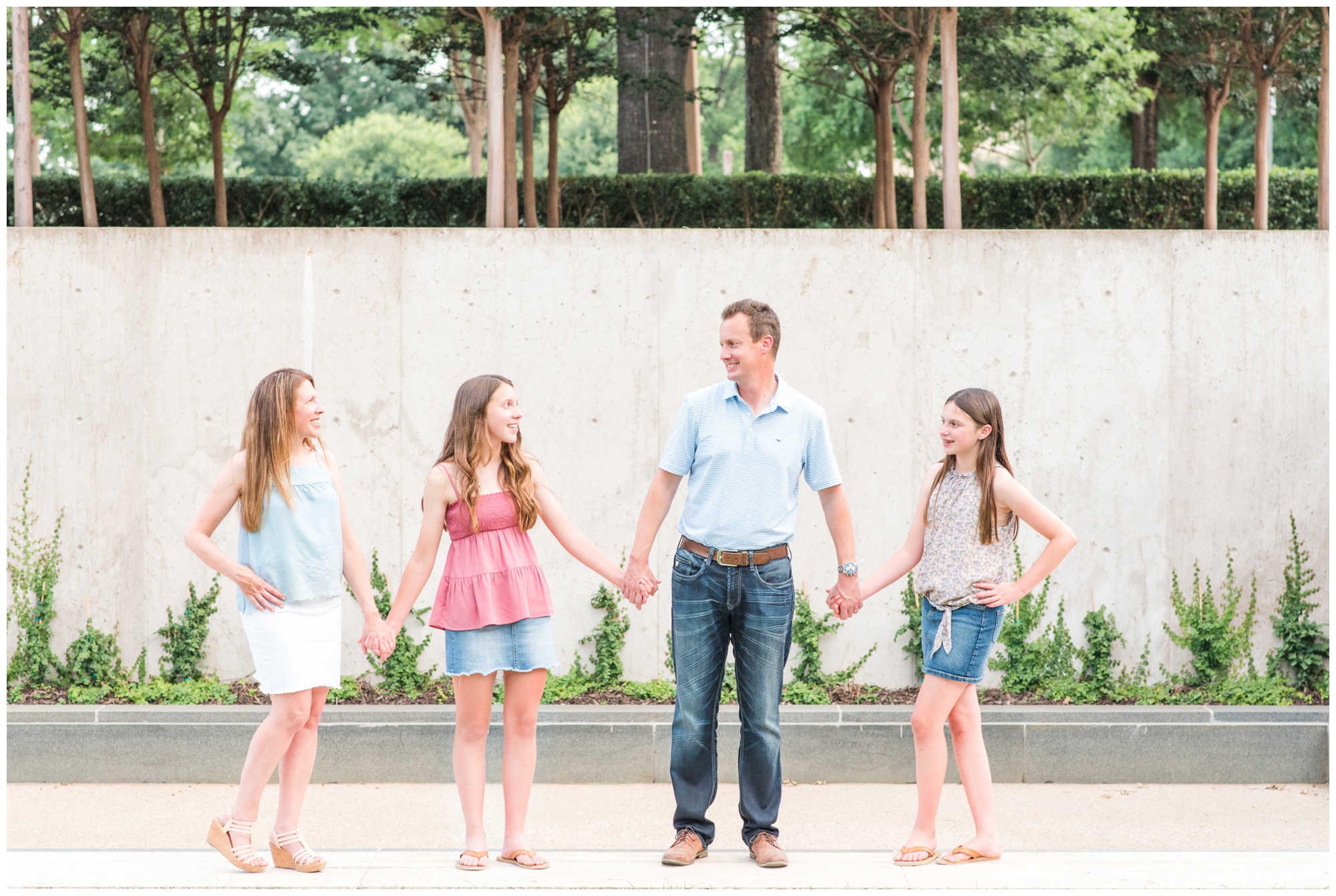 Fort Worth Family Photographer | Kimbell Art Museum Family Session | Lauren Grimes Photography